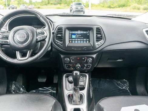 Used 2019 Jeep Compass Latitude AWD/4WD image 15