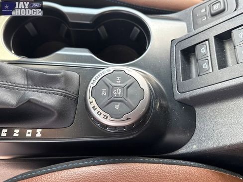 Used 2024 Ford Bronco Outer Banks image 35