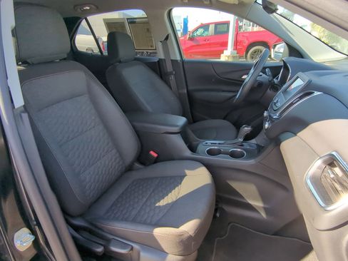 Used 2021 Chevrolet Equinox LT image 29