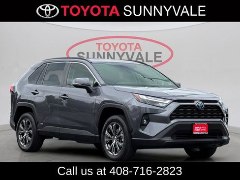 Used 2023 Toyota RAV4 XLE Premium AWD/4WD image 11