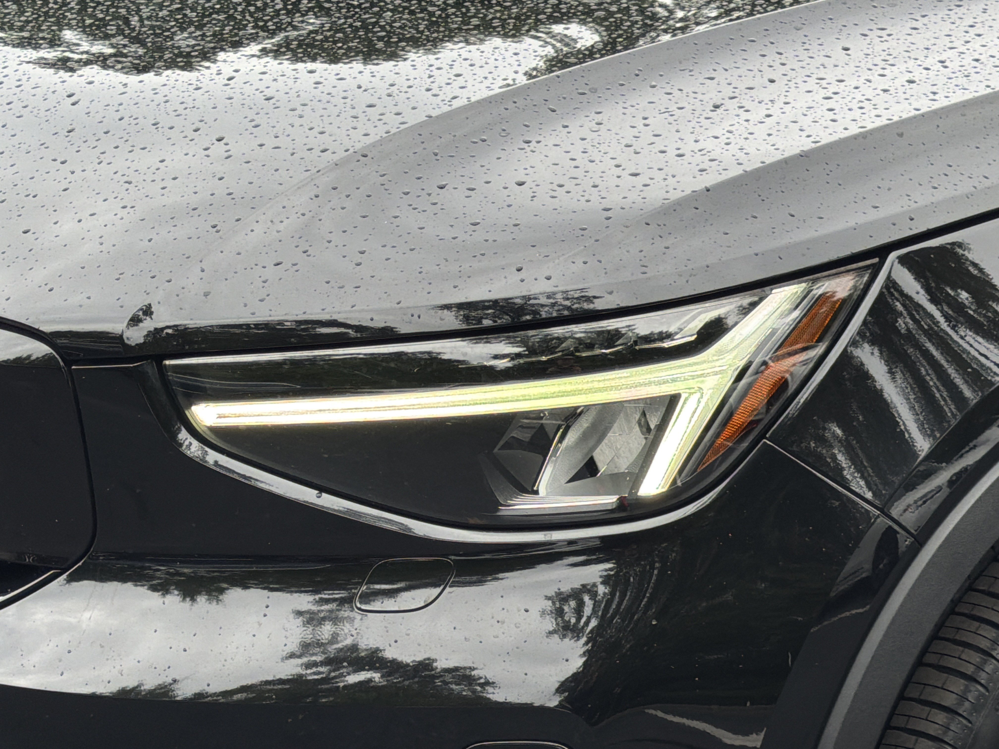 Certified 2023 Volvo C40 P8 Recharge Plus w/ Climate Package AWD/4WD image 6