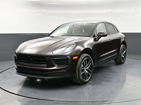 New 2026 Porsche Macan image 1