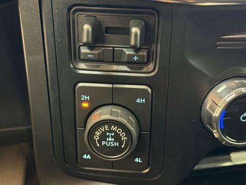 Used 2023 Ford F150 Lariat image 30