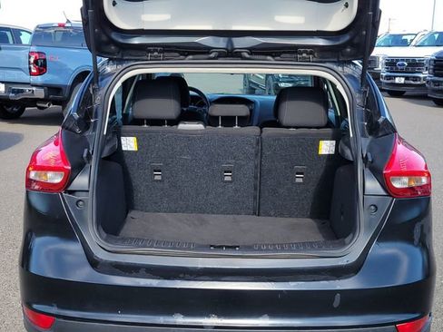 Used 2015 Ford Focus SE FWD image 12