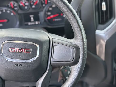 Used 2021 GMC Sierra 2500 4x4 Crew Cab w/ Gooseneck/5TH Wheel Package image 14