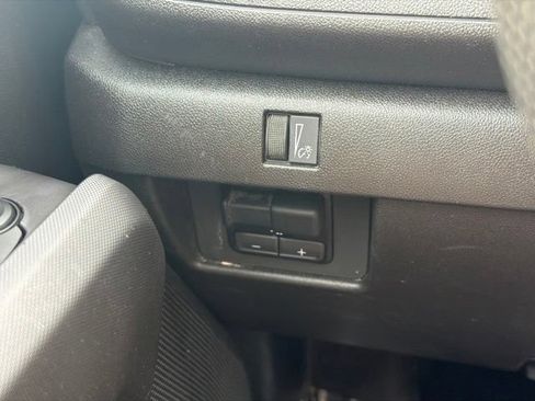 Used 2023 Chevrolet Colorado W/T w/ WT Convenience Package II AWD/4WD image 38