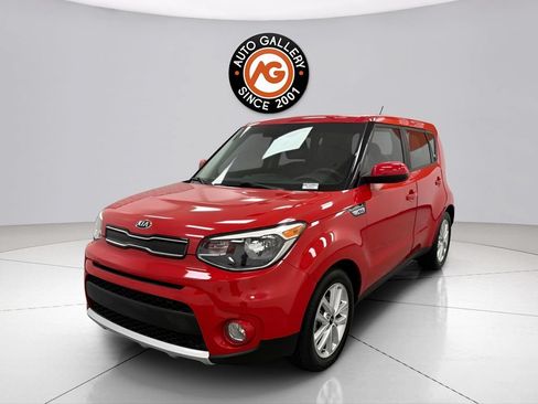 Used 2017 Kia Soul + FWD image 8