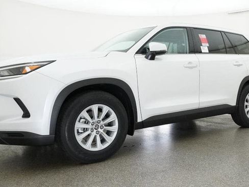 New 2026 Toyota Grand Highlander FWD image 17