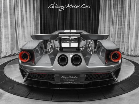 Used 2019 Ford GT RWD image 4