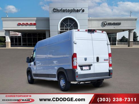 Used 2017 RAM ProMaster 2500 w/ Premium Appearance Group FWD image 5