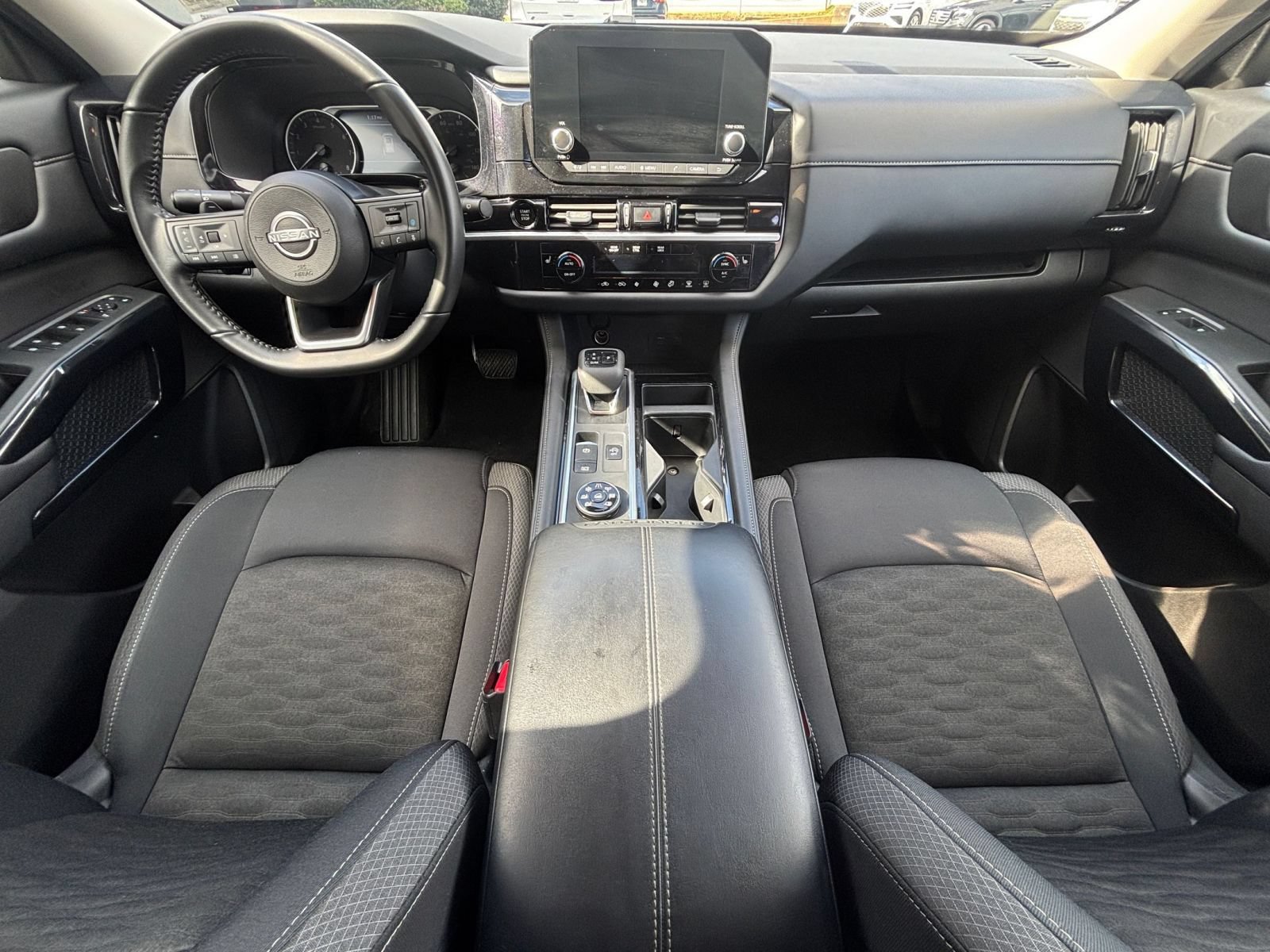 Used 2025 Nissan Pathfinder SV AWD/4WD image 35