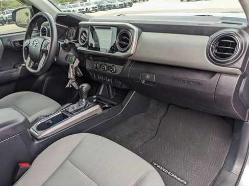 Used 2017 Toyota Tacoma SR5 w/ Tow Package image 14