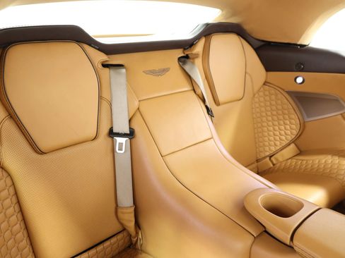 Used 2015 Aston Martin Vanquish Volante RWD image 55