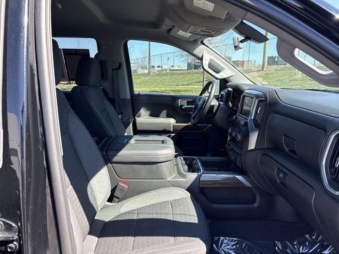 Used 2021 Chevrolet Silverado 1500 LT Trail Boss w/ Convenience Package II image 23