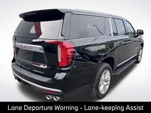 Used 2024 GMC Yukon XL Denali AWD/4WD image 7