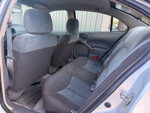 Used 2005 Pontiac Grand Am SE image 16