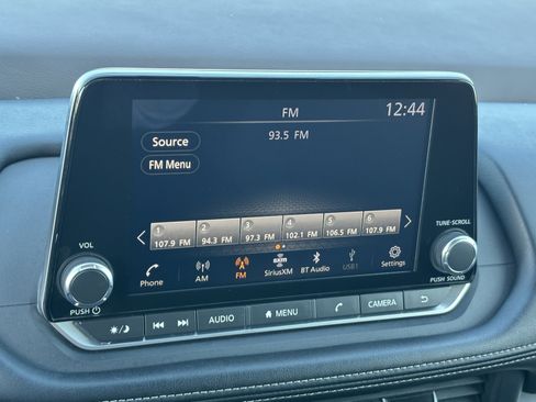 Used 2023 Nissan Rogue SV image 22