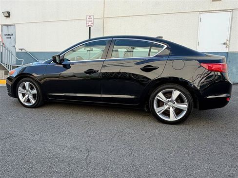Used 2013 Acura ILX w/ Premium Package FWD image 8
