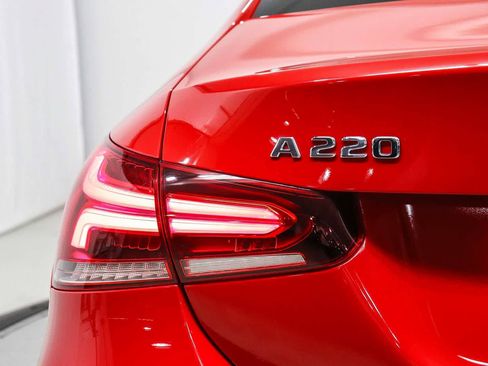 Used 2019 Mercedes-Benz A 220 4MATIC image 11