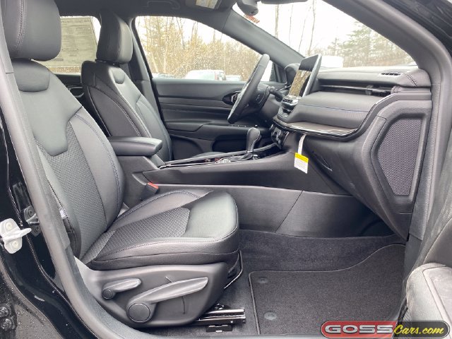 New 2026 Jeep Compass Latitude AWD/4WD image 6