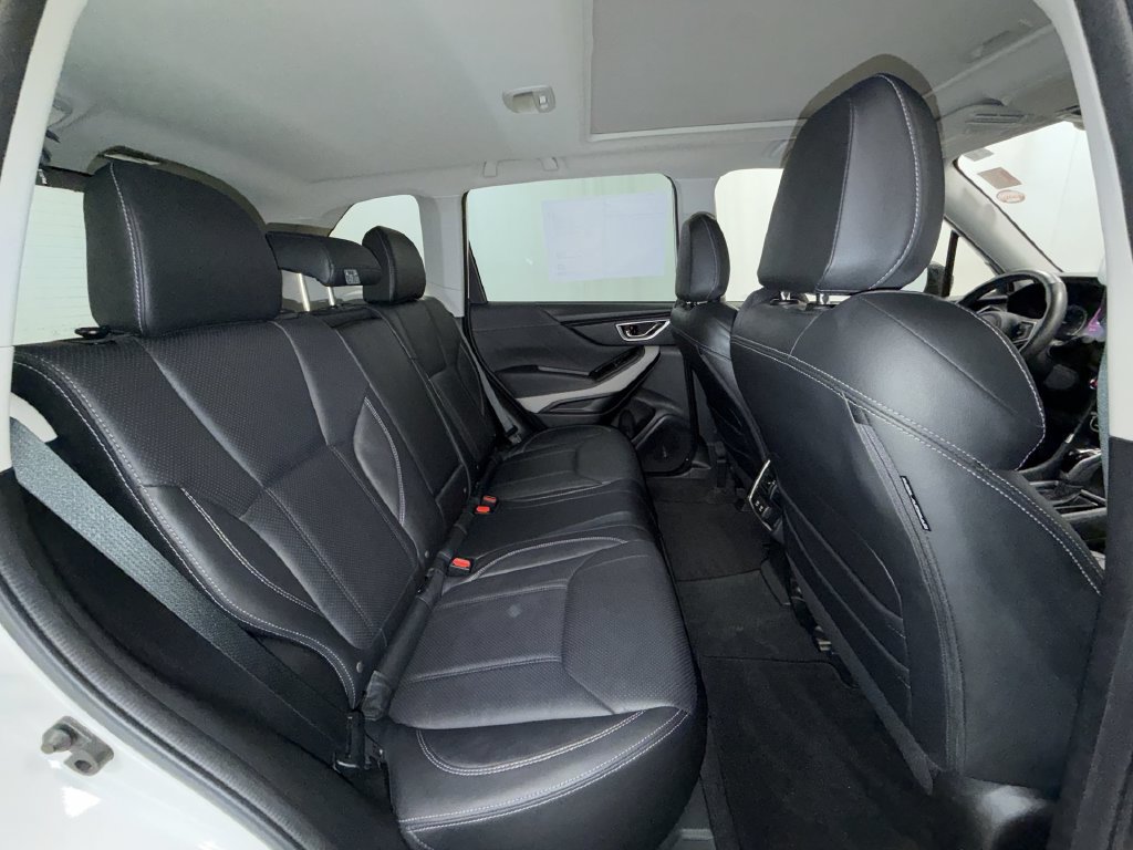 Used 2022 Subaru Forester Limited AWD/4WD image 17
