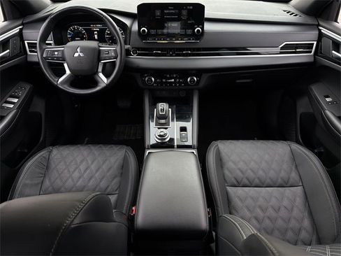 Used 2023 Mitsubishi Outlander SEL image 20