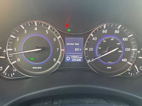 Used 2016 INFINITI QX80 2WD w/ Deluxe Technology Package image 10