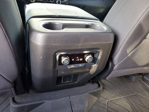 Used 2025 Chevrolet Tahoe LS RWD image 14