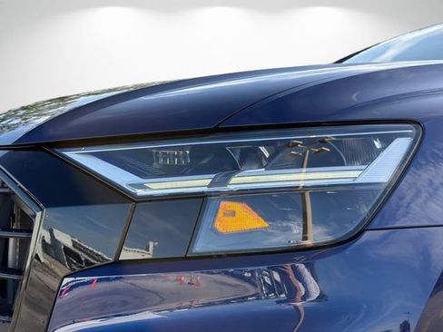 Used 2022 Audi Q8 Premium Plus AWD/4WD image 9