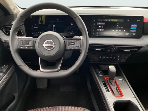 New 2026 Nissan Kicks SR FWD image 17