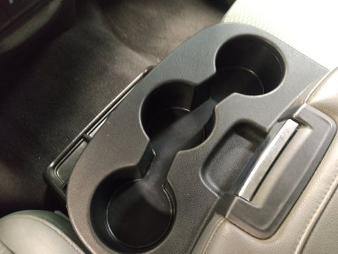 Used 2019 RAM 1500 Classic SLT RWD image 26