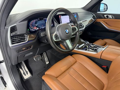 Used 2022 BMW X5 xDrive40i w/ M Sport Package AWD/4WD image 4
