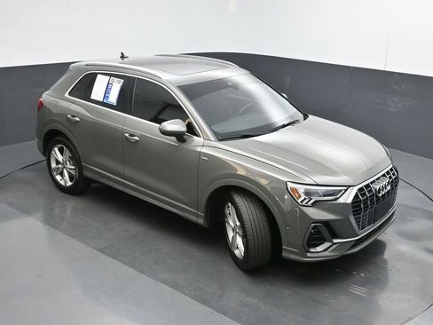 Used 2020 Audi Q3 2.0T Prestige image 16