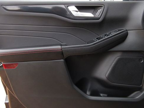 New 2025 Ford Escape ST-Line w/ Equipment Group 301A image 9