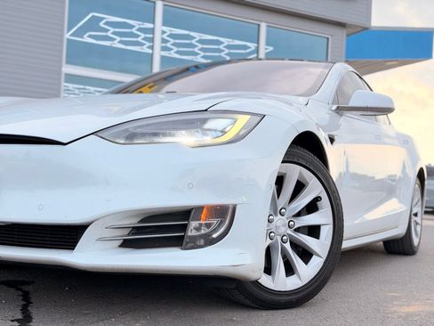 Used 2018 Tesla Model S AWD image 3