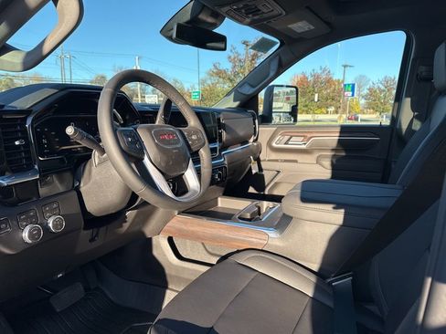 New 2026 GMC Sierra 2500 SLT w/ SLT Premium Package AWD/4WD image 14