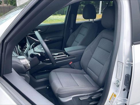 Used 2026 Chevrolet Equinox LT FWD image 22