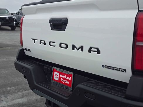 Certified 2025 Toyota Tacoma TRD Off-Road AWD/4WD image 13