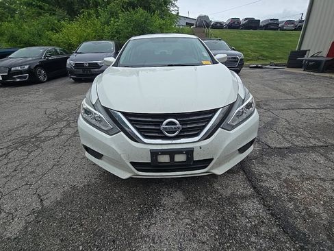 Used 2016 Nissan Altima 2.5 S w/ Power Driver Seat Package FWD image 13