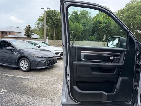 Used 2024 RAM 1500 Warlock RWD image 33