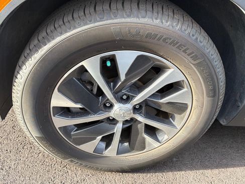 Used 2022 Hyundai Palisade SEL FWD image 6