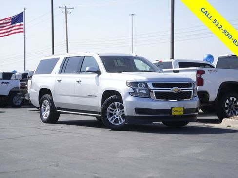 Used 2019 Chevrolet Suburban LT image 2
