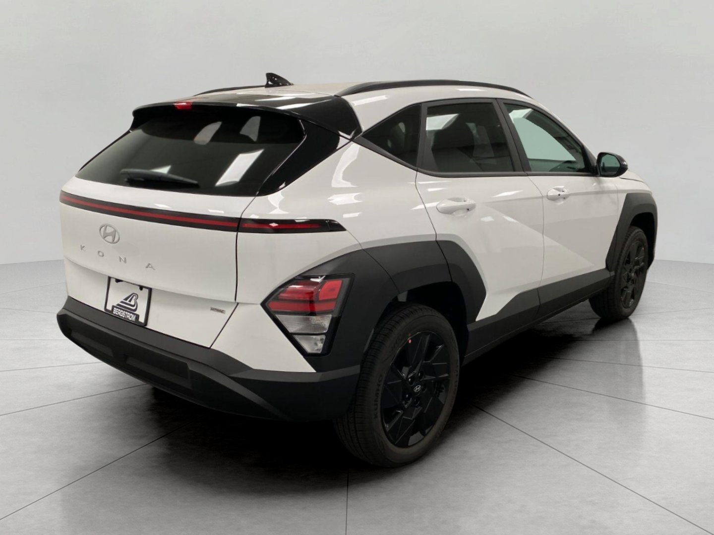 New 2027 Hyundai Kona SEL Sport AWD/4WD image 3