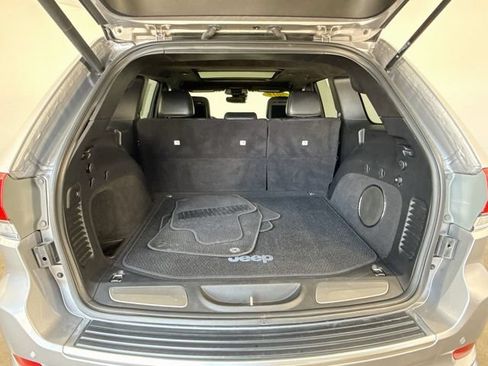 Used 2019 Jeep Grand Cherokee Summit AWD/4WD image 29