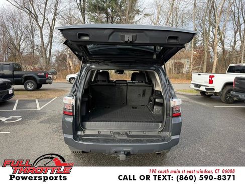 Used 2024 Toyota 4Runner SR5 Premium w/ Moonroof Package AWD/4WD image 11