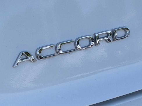 Used 2023 Honda Accord Touring image 11