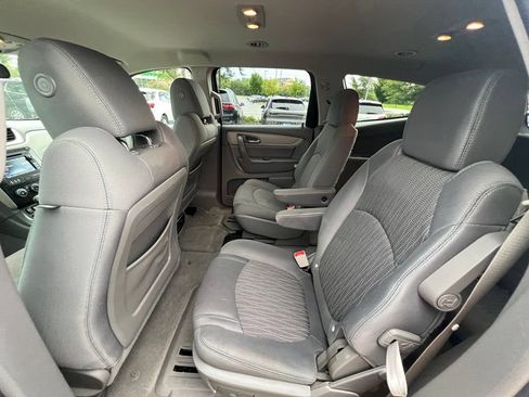Used 2017 Chevrolet Traverse LT w/ Style and Technology Package AWD/4WD image 23