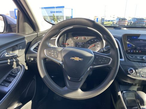 Used 2024 Chevrolet Malibu LT image 10