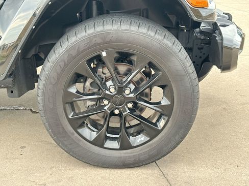 Used 2023 Jeep Gladiator High Altitude image 10