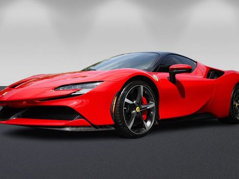 Used 2021 Ferrari SF90 Stradale AWD/4WD image 7